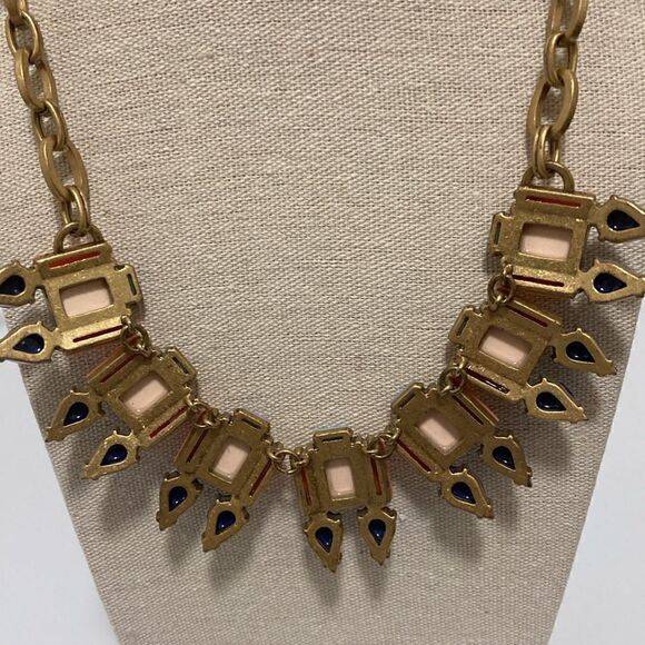 J. Crew Signed Bib Necklace on Oversized Antiqued Goldtone chain. - Picture 4 of 5